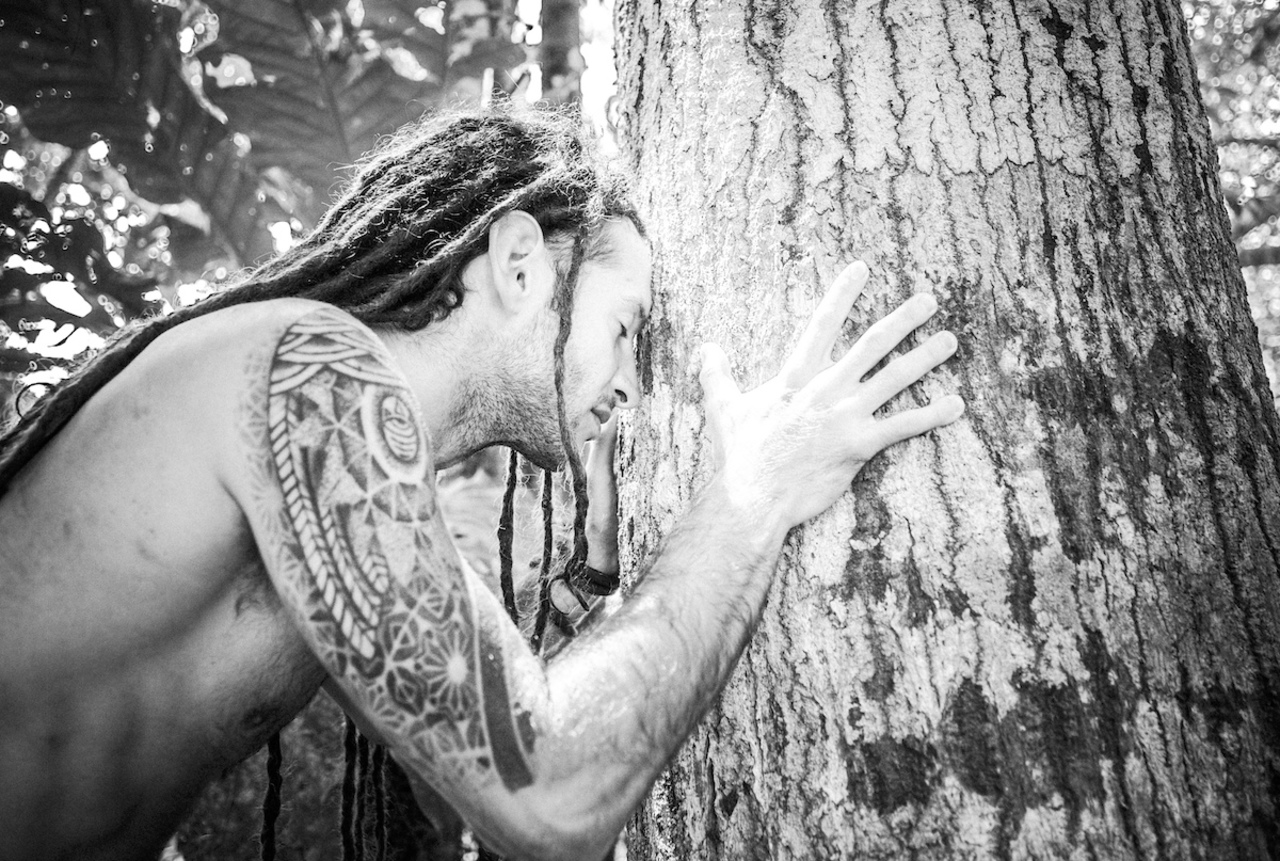 Noya Rao: Journeying with the mystical Tree of Light – AYA Healing Retreats