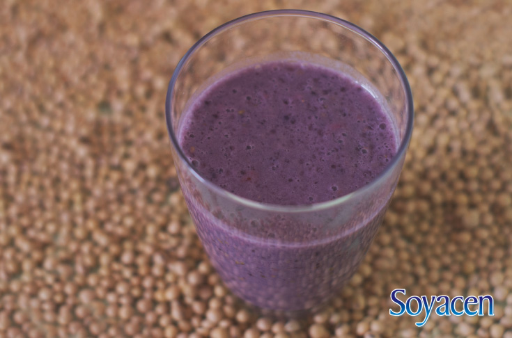 Licuado de Soyacen con fresas.