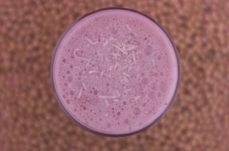 Licuado de coco y fresa con Soyacen | BLOG Soyacen | pronacen.com