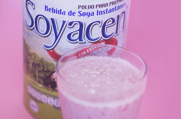 Licuado de coco y fresa con Soyacen | BLOG Soyacen | pronacen.com