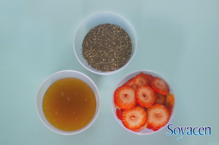 Ingredientes Licuado de Soyacen con fresas y chía.
