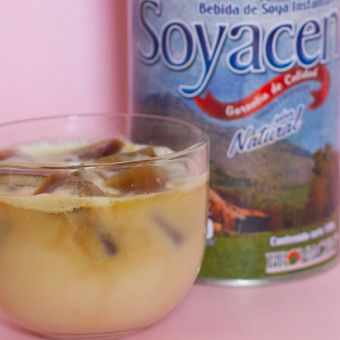 Café helado con vainilla y Soyacen bebida de soya en polvo