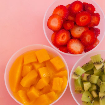 Receta de bowl de mango, kiwi y fresa con Soyacen