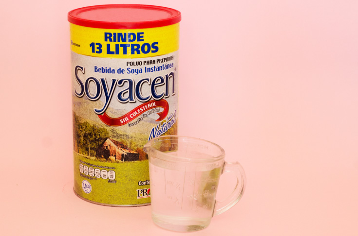 Ingredientes Licuado de Soyacen con fresa y chía.