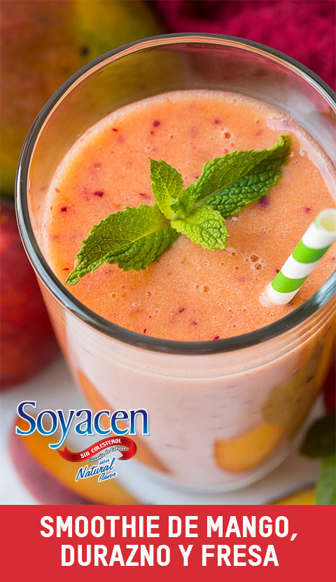 Receta de Smoothie de Mango, Durazno y Fresa con Soyacen sabor Natural