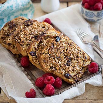 Receta pan frances con granola, frambuesas y miel de maple sin azucar con Soyacen