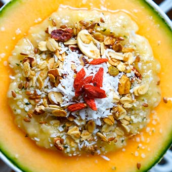 Receta de smoothie bowl de melón con Soyacen