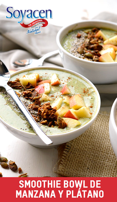 Receta de smoothie bowl de manzana y plátano con Soyacen
