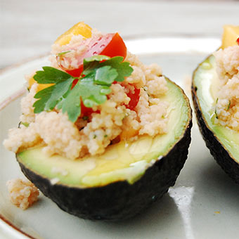 Receta de aguacates rellenos con Quinoa