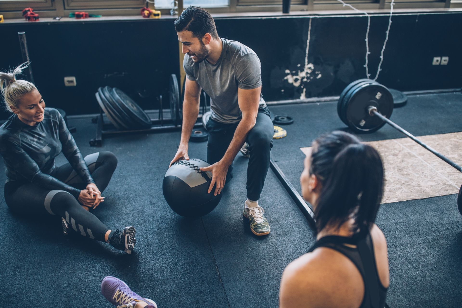 How does DNS incorporate the concept of ideal movement patterns and how does it impact the rehabilitation process?