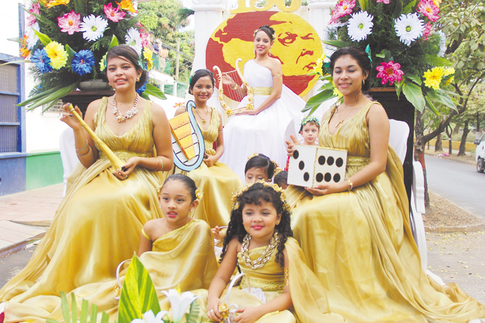 León honra a Rubén Darío