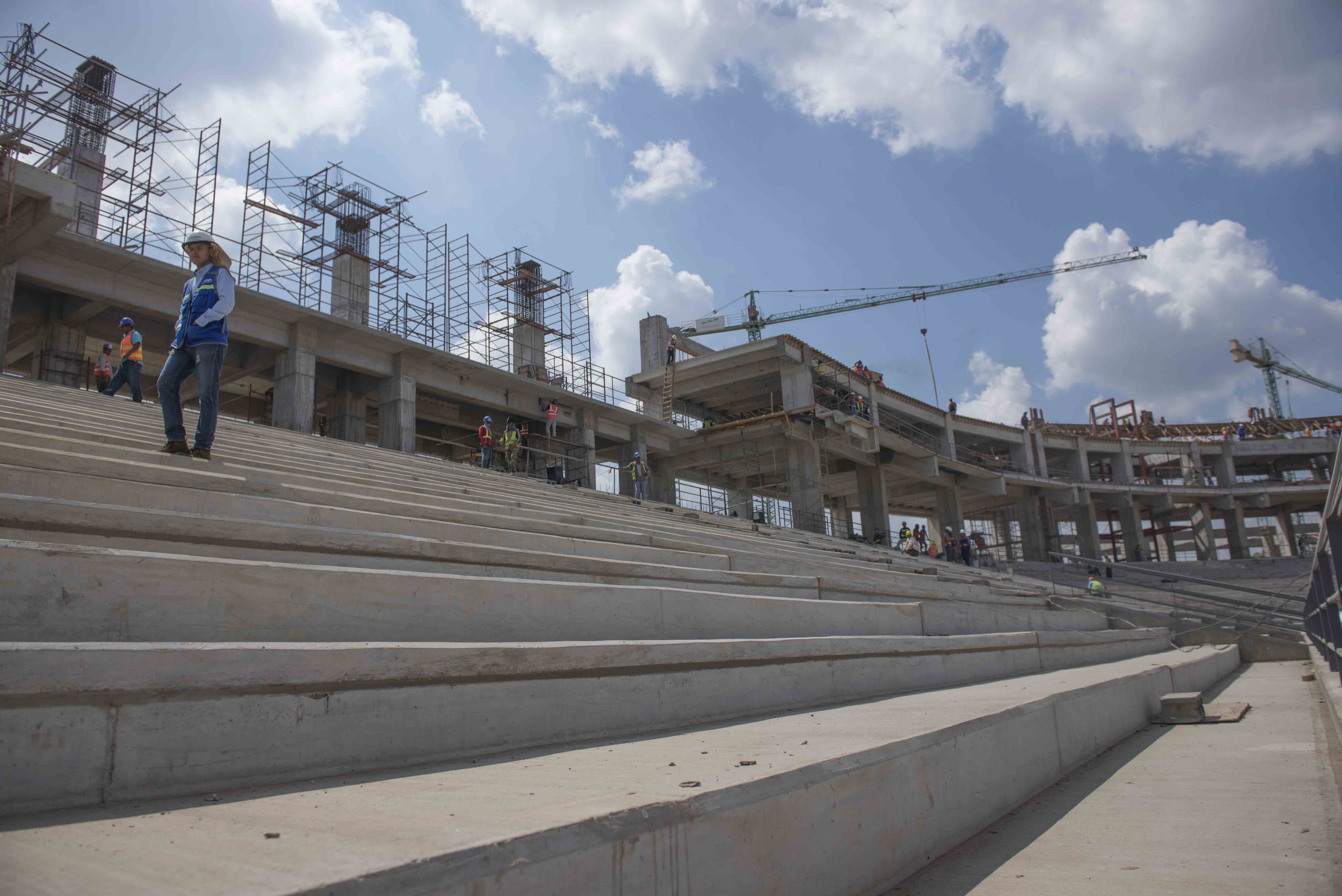 Alcaldía tiene que construir calle antes de finalizar estadio