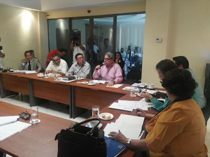 “Batean” idea de Byron Jerez