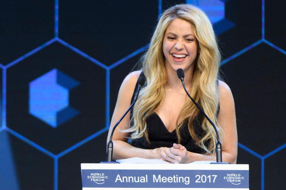 Shakira, estrella universal, llega a sus 40 años