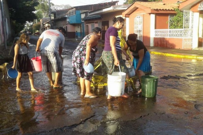 Tubería de agua potable urge ser reemplazada