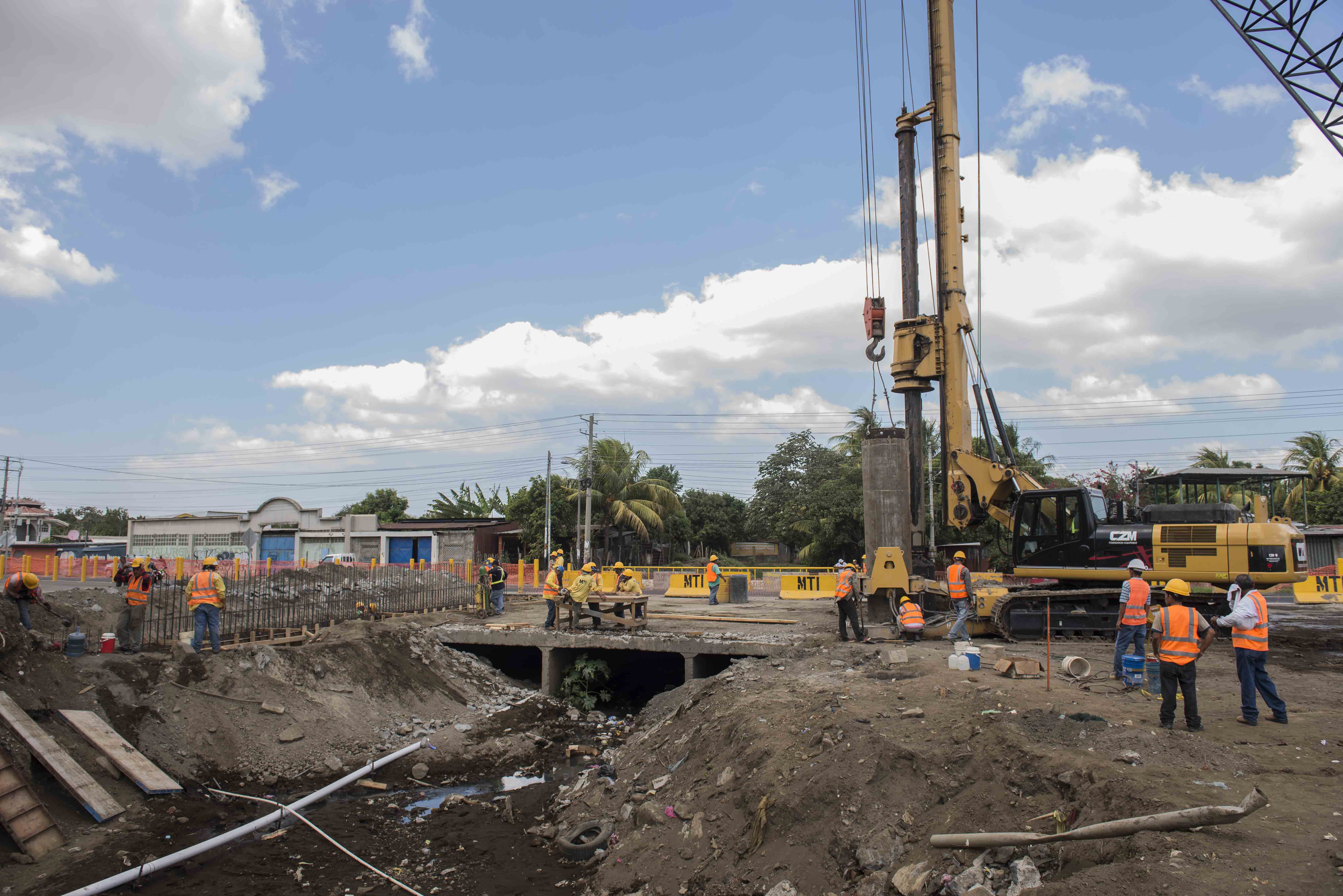 Notorio avance en construcción de puente de cauce El Borbollón