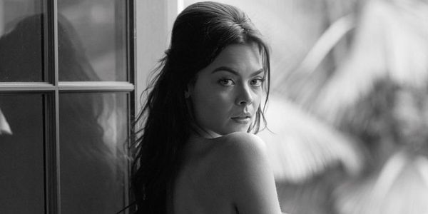 Scarlett Byrne se desnuda para Playboy
