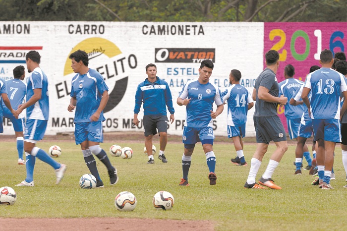 Grama nueva para la Escuela de Talentos «Negro Julio» de Diriamba