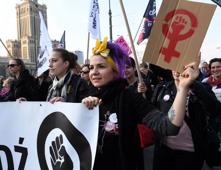 Polonia, marcha, mujeres, día internacional de la muejer