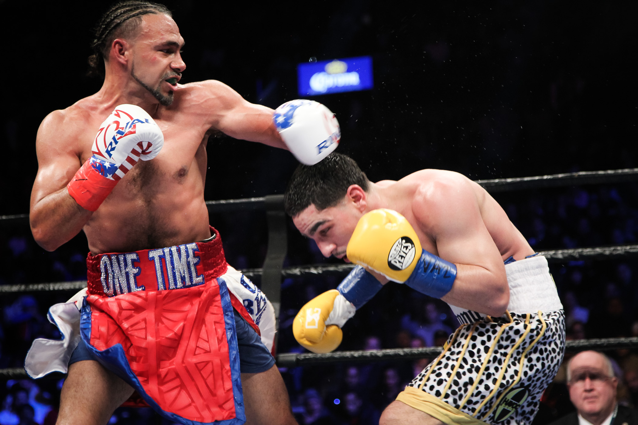 Keith Thurman le arrebató el título a Danny García con inteligencia
