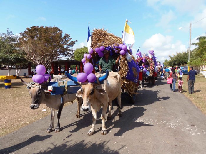 Alistan padrinos a carretas peregrinas en Rivas