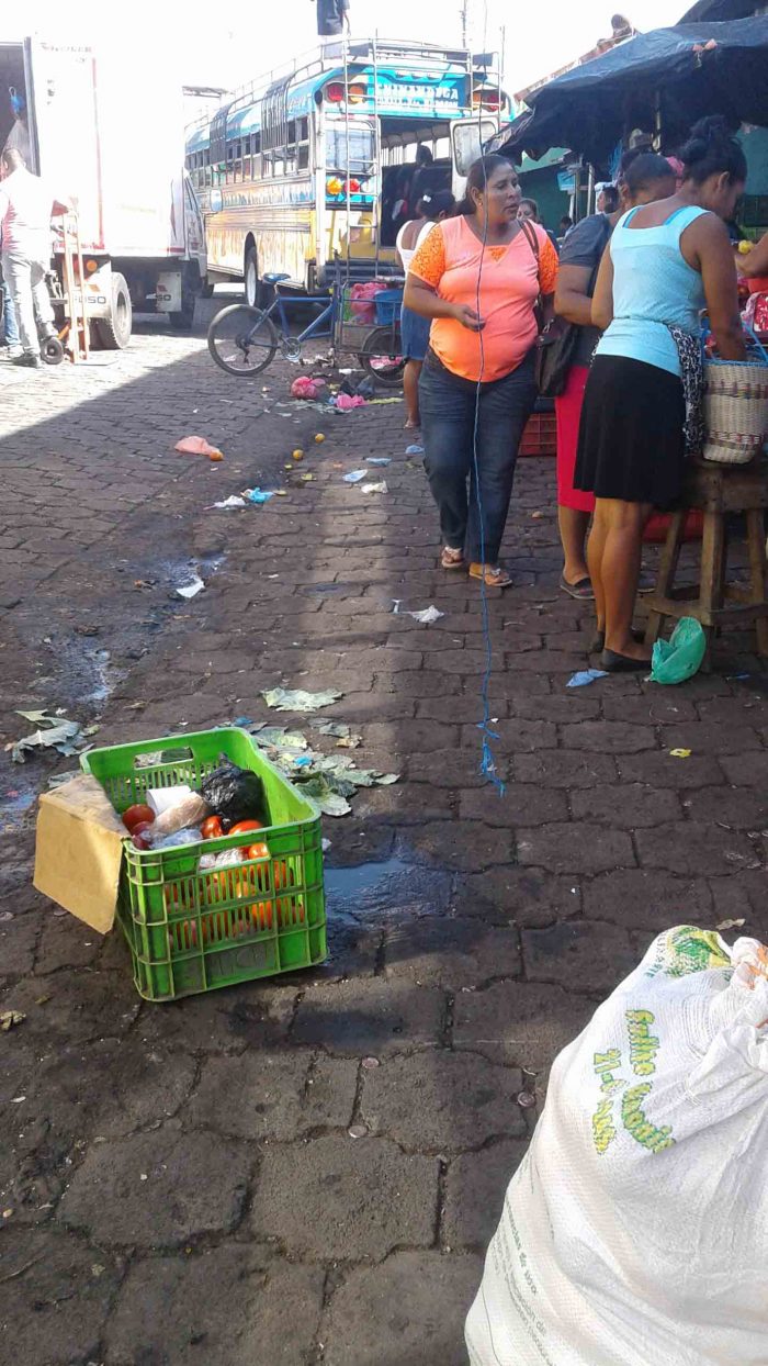 Mercado de Chinandega se mantuvo limpio por unos minutos