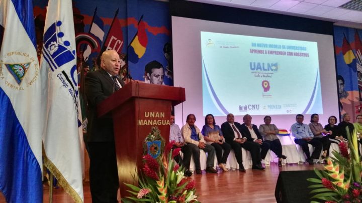 Se matriculan 19, 430 estudiantes en Universidad Abierta en Línea