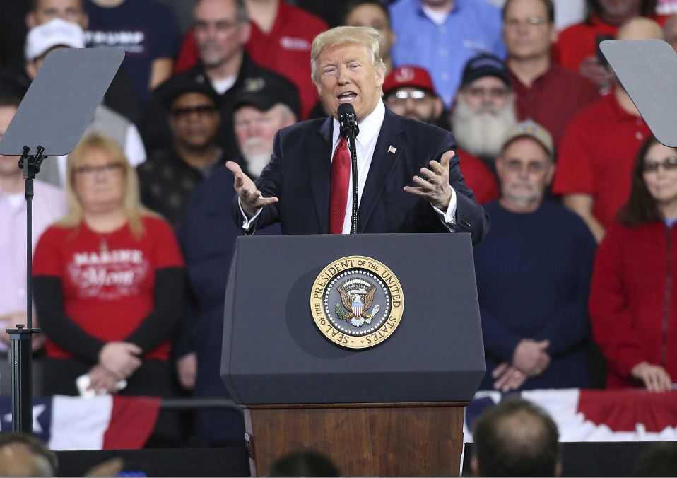 Un juez bloqueó el nuevo decreto migratorio de Donald Trump. EFE