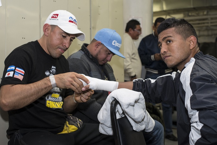 Wilmer Hernández a prueba como entrenador de «Chocolatito» González