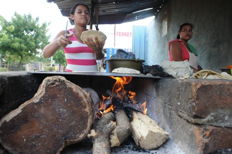 Nicaragua le echa más leña al fuego