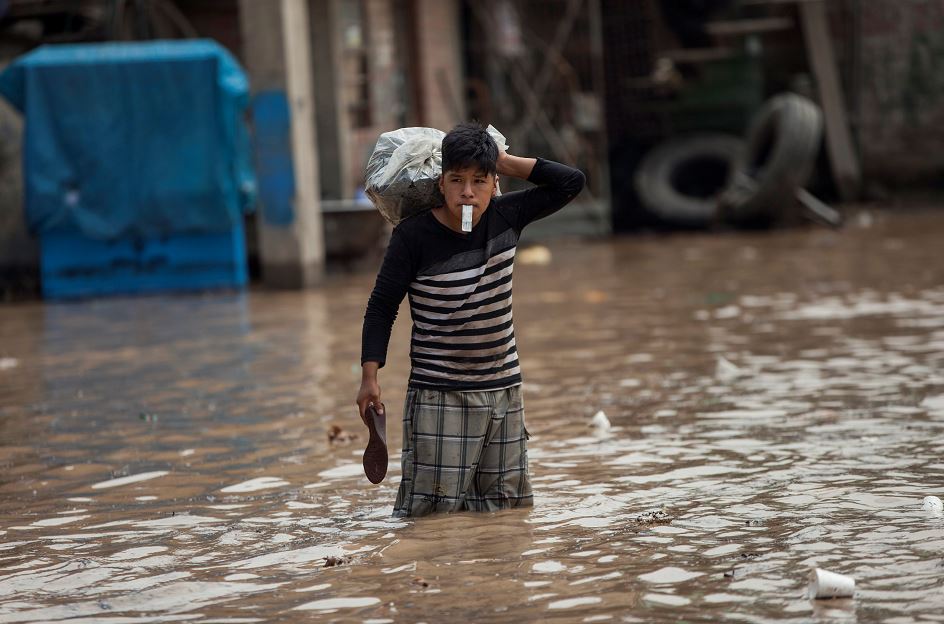 Enfermedades acechan zonas inundadas en Perú