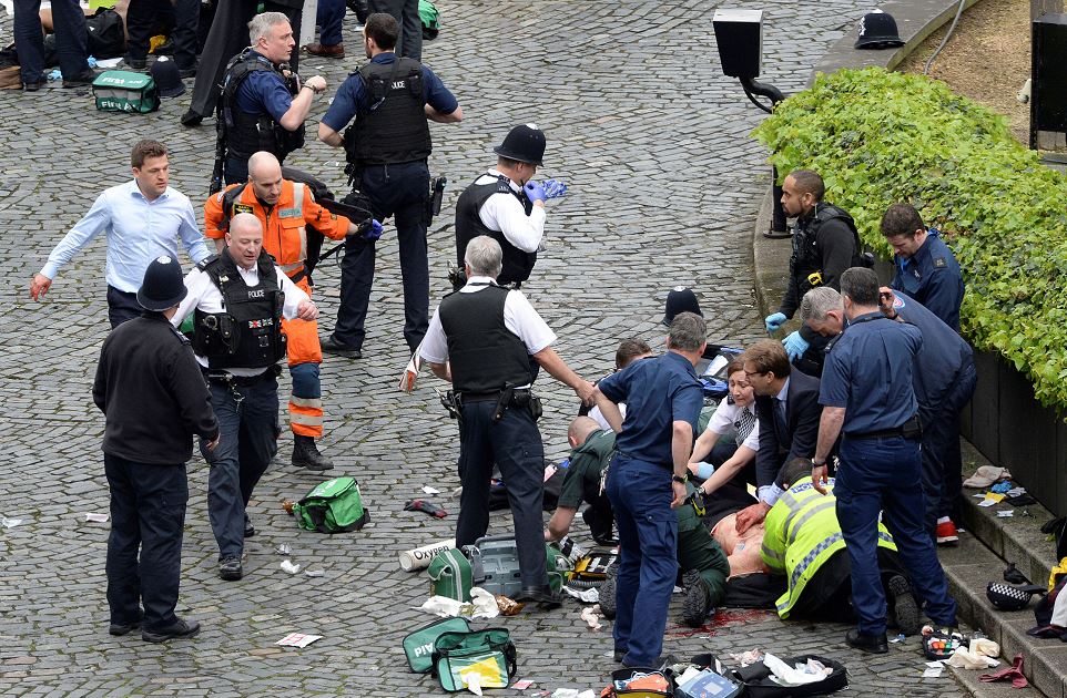 Cuatro muertos y 29 heridos en ataque terrorista frente al Parlamento británico