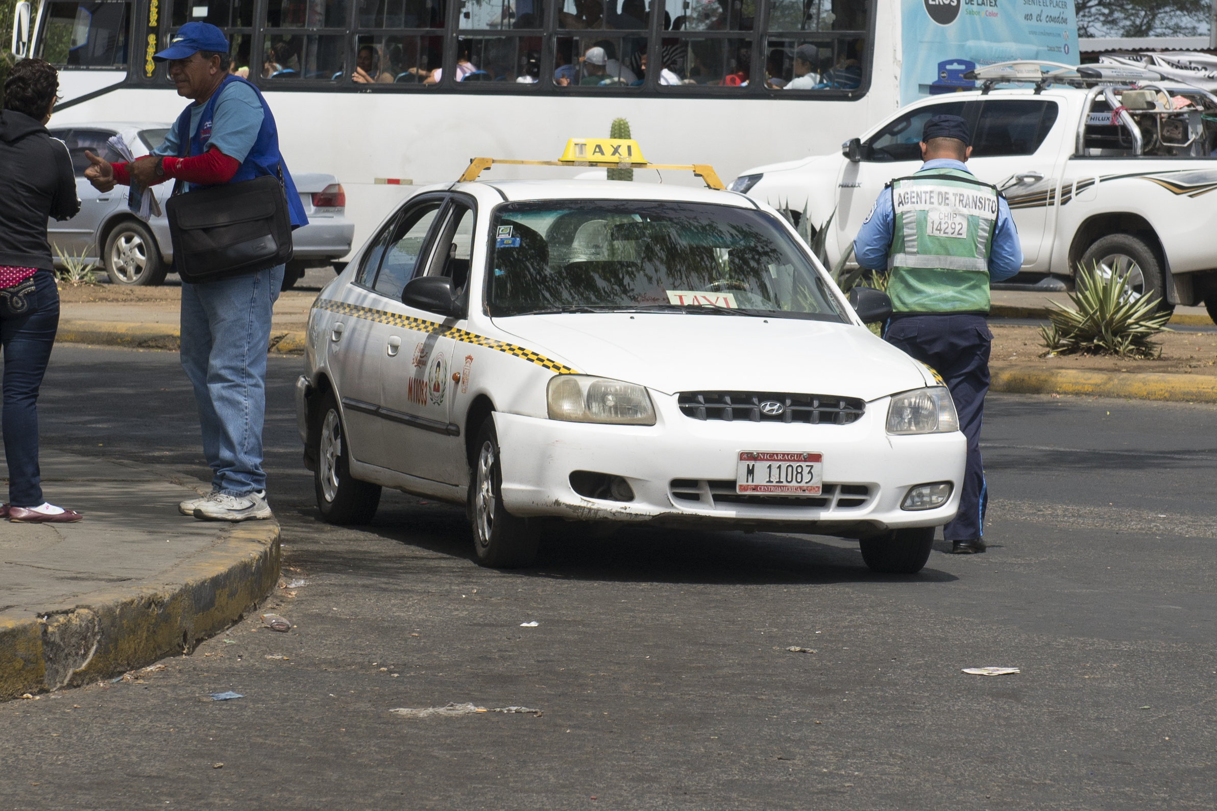 ¿Qué tanto afectan los taxistas la circulación vehicular en Managua?