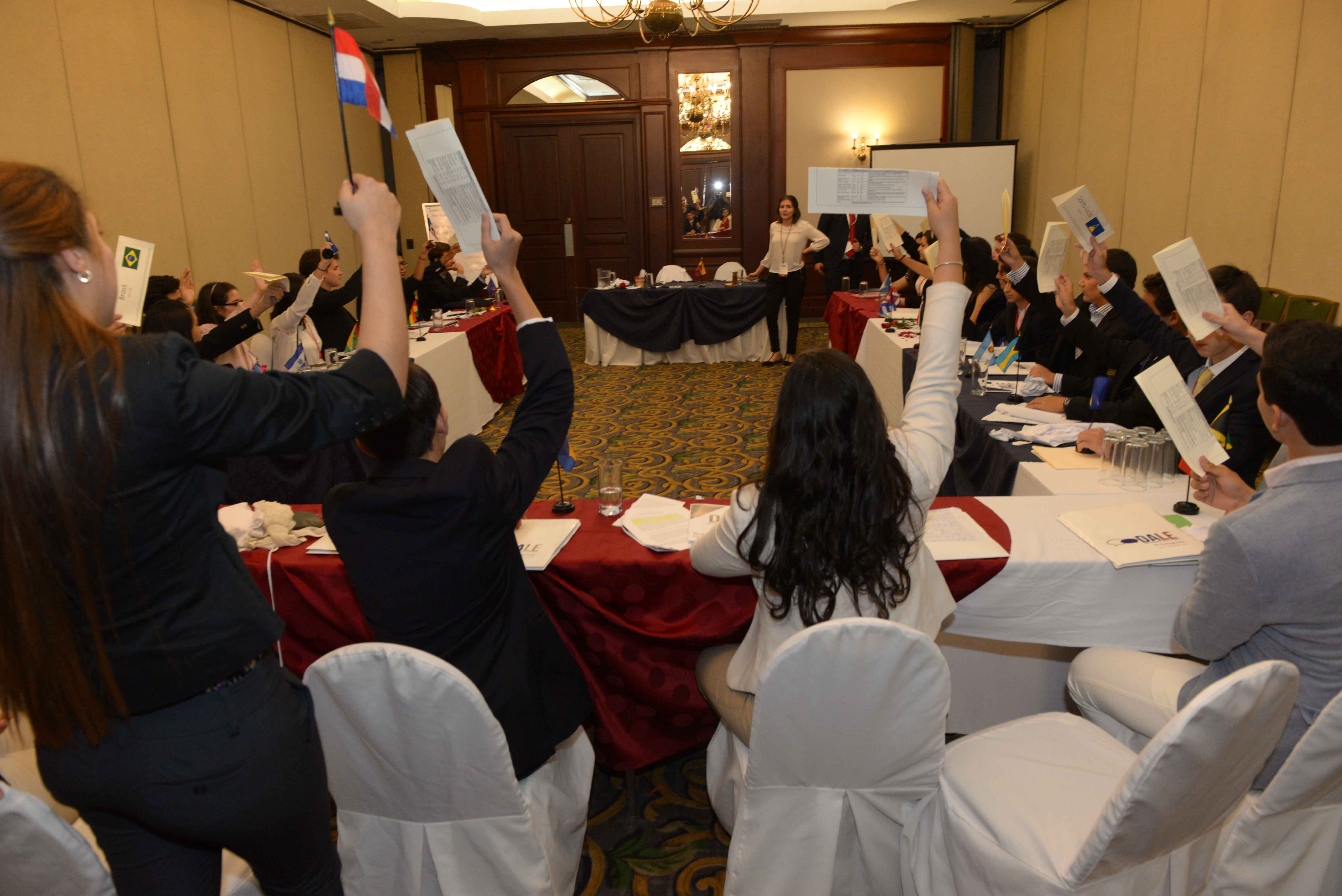 Premio a los mejores argumentos en debate de estudiantes