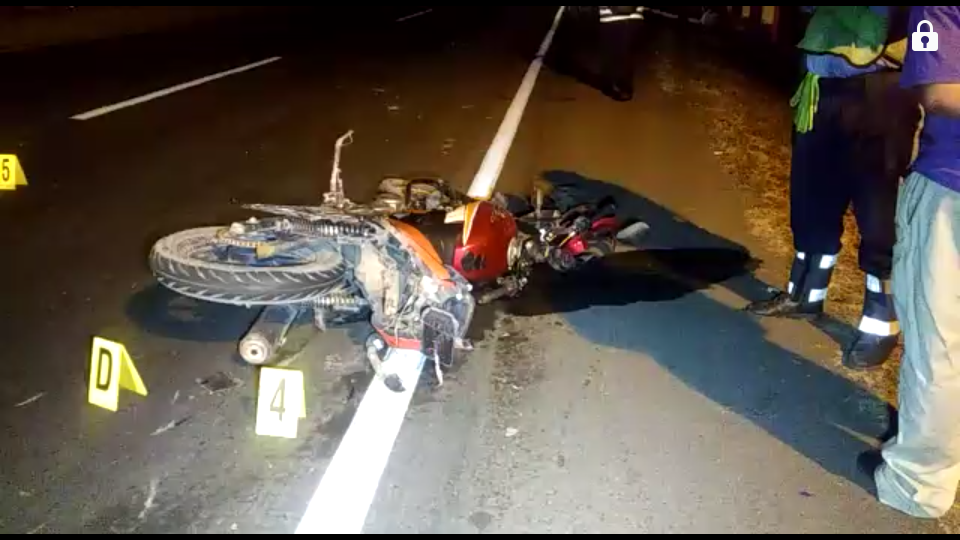 Nicaragua: Furgón atropella a hombre que reparaba su motocicleta