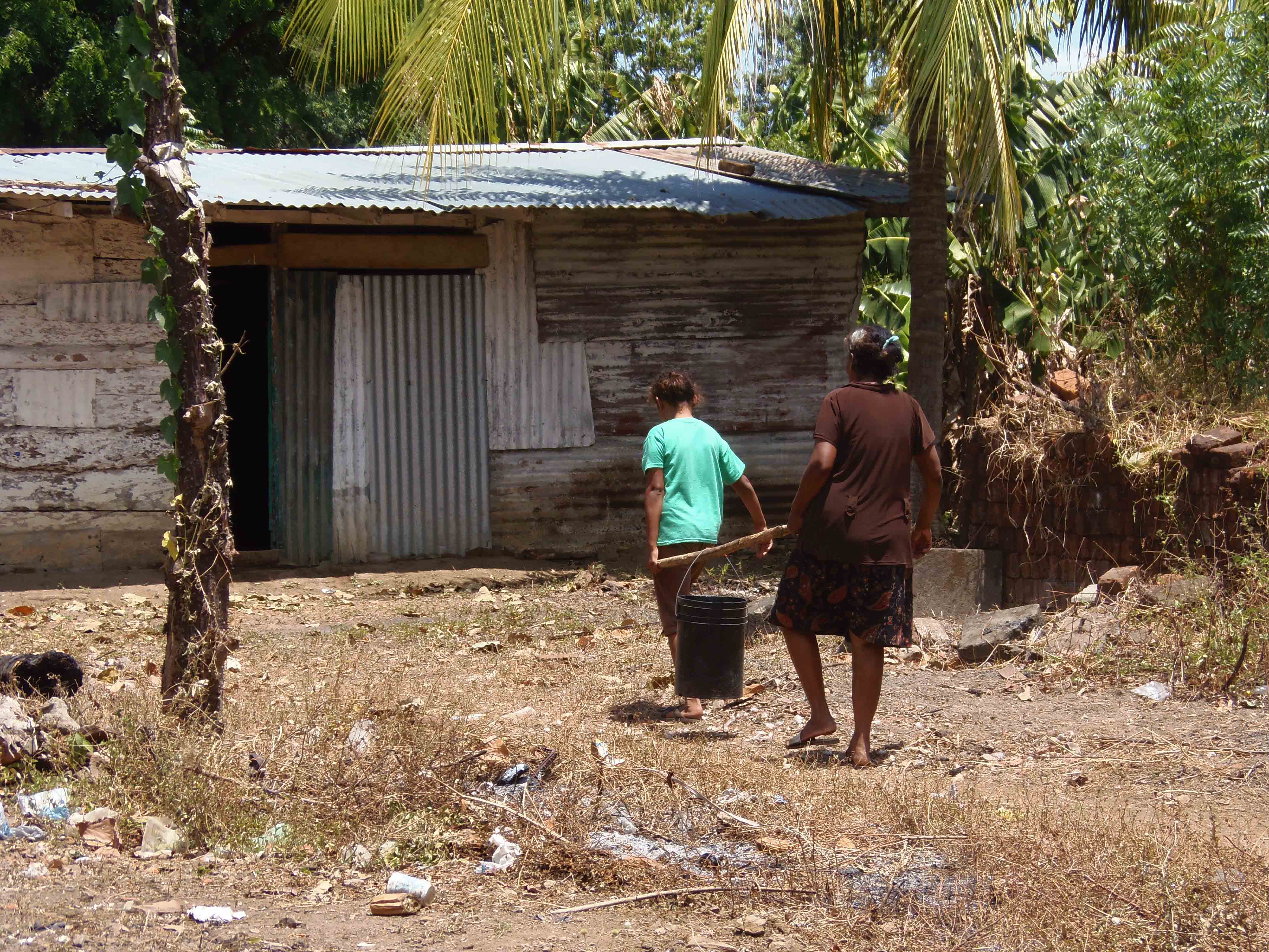 Pobladores de varias comunidades claman por agua