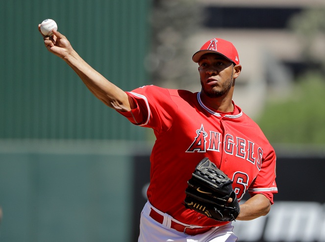 Cheslor Cuthbert pega hit a JC Ramírez y enciende mecha de los Royals