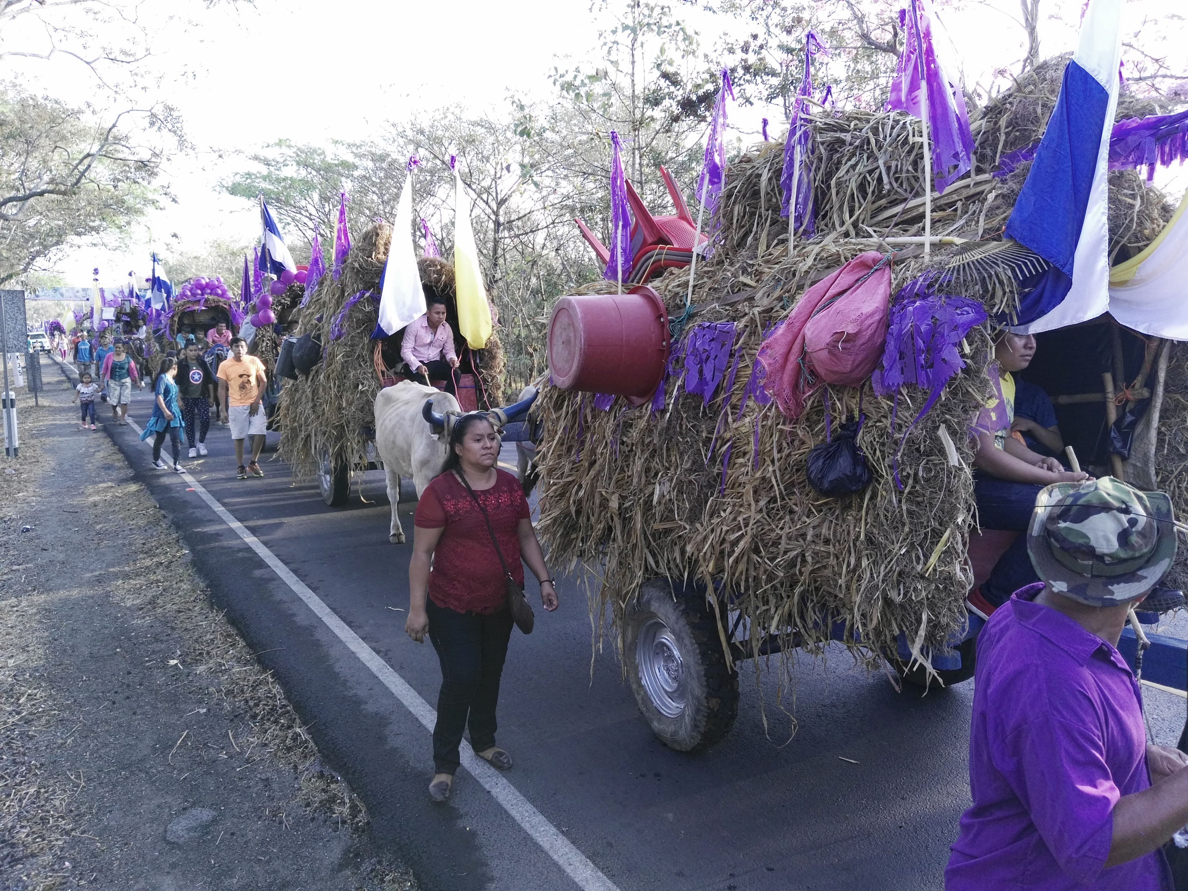Carretas peregrinas rumbo al santuario de Popoyuapa