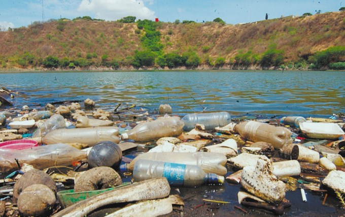 Mares, ríos, lagos y lagunas se contaminan más en la Semana Mayor