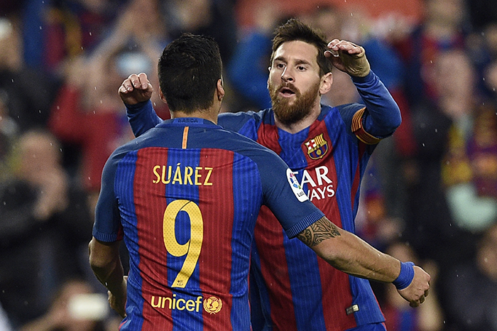 Barcelona salva los tres puntos antes del Clásico