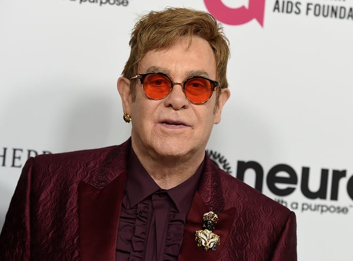 Elton John cancela conciertos por una infección «potencialmente mortal»