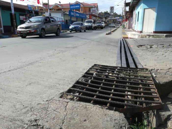 Lluvias provocan correntadas de basura en Boaco