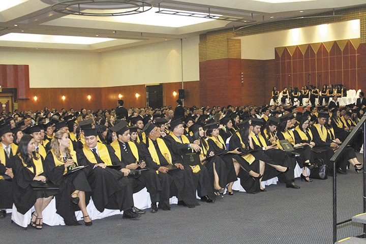 Justicia sugiere sellos de seguridad en títulos universitarios