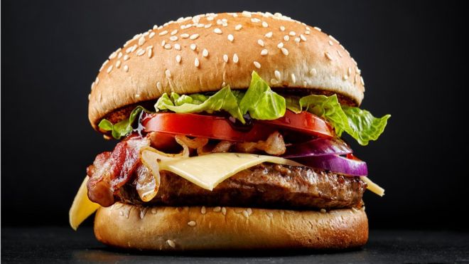 Hamburguesas mordisqueadas y habas: cómo la comida ayuda a resolver crímenes y asesinatos