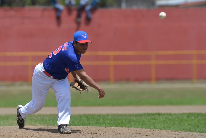 Diego Sandino es el cuarto de la historia del beis nica con 100 juegos completos