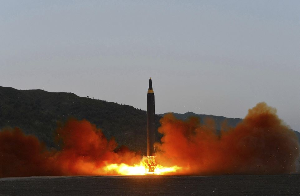 Corea del Norte asegura estar progresando en tecnología de misiles