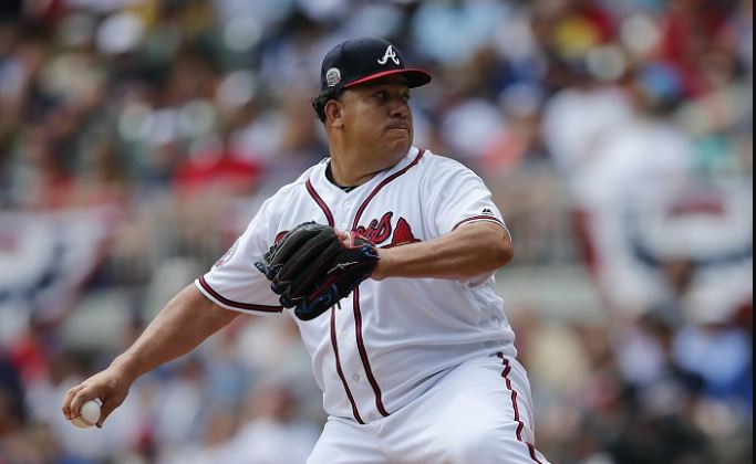 Bartolo Colón más cerca del récord de Denis Martínez