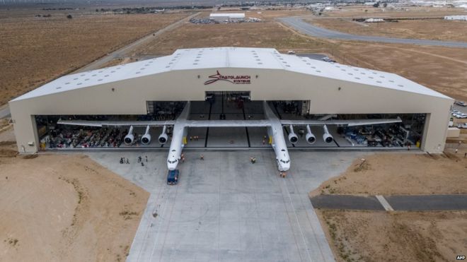 Las espectaculares cifras del Stratolaunch, el avión más grande jamás construido que acaban de presentar