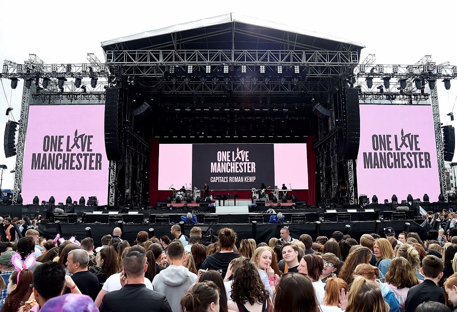 Ariana Grande canta en honor a las víctimas de ataque terrorista en Manchester
