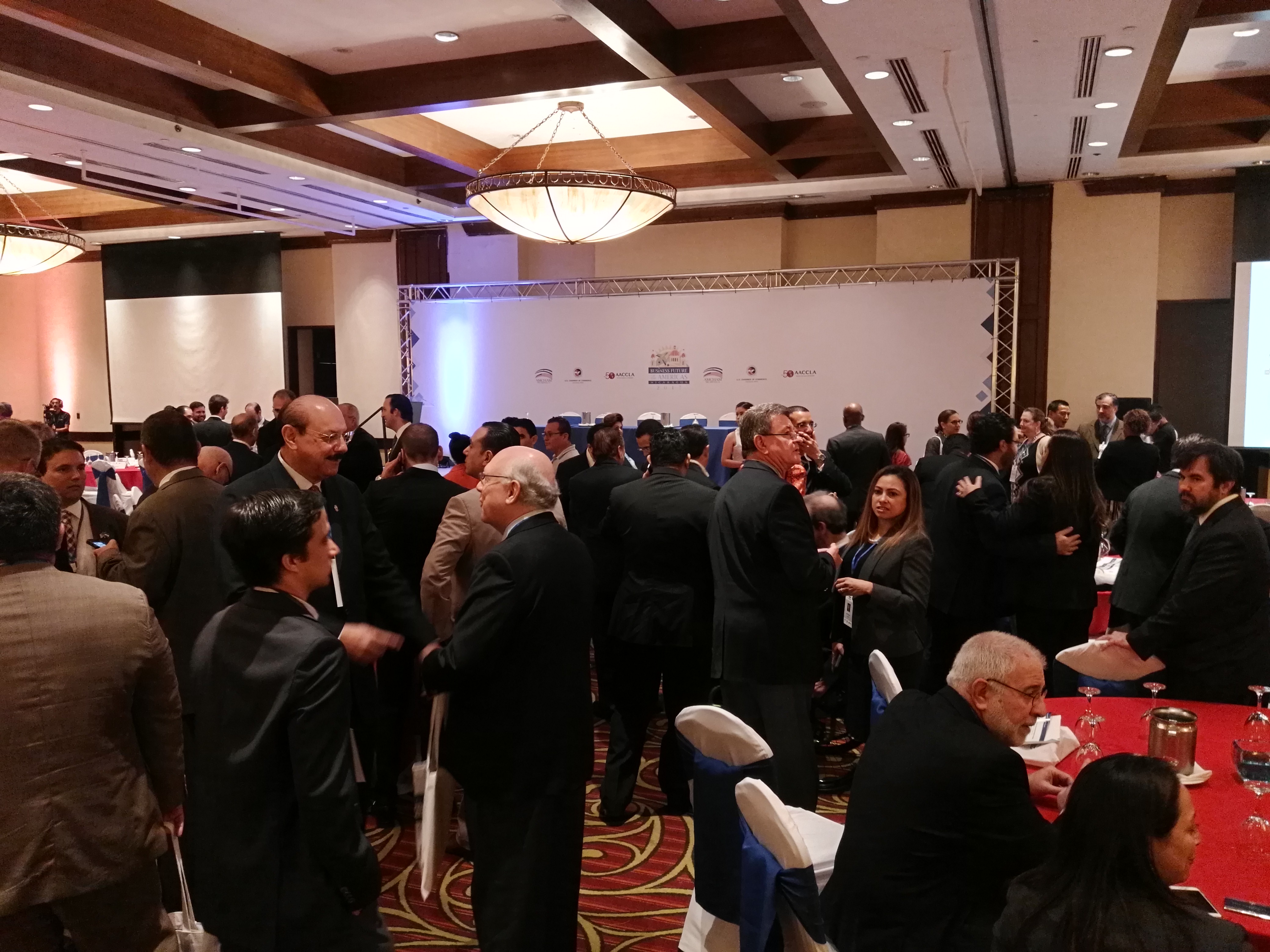 Nicaragua buscará atraer inversionistas de entre más de 300 empresarios en Managua